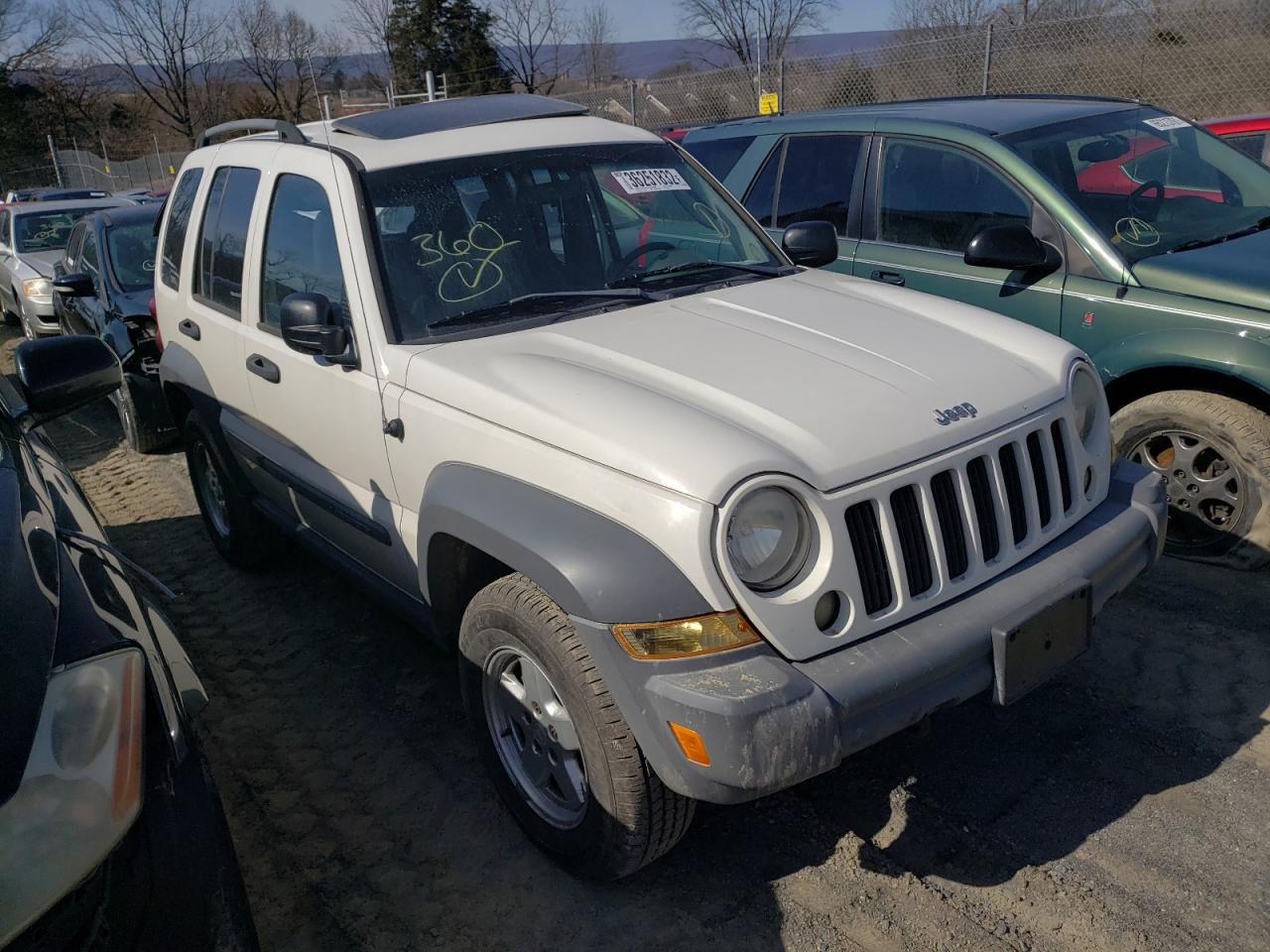 JEEP LIBERTY SP 2005 with VIN 1J4GL48K55W584753 - Photo from auction