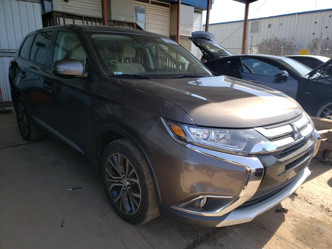 Photo 1 from auction – 2018 MITSUBISHI OUTLANDER with VIN JA4AZ3A33JZ000828