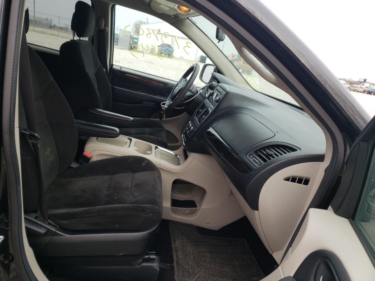 Photo 5 from auction – 2016 DODGE GRAND CARA with VIN 2C4RDGCG1GR376039