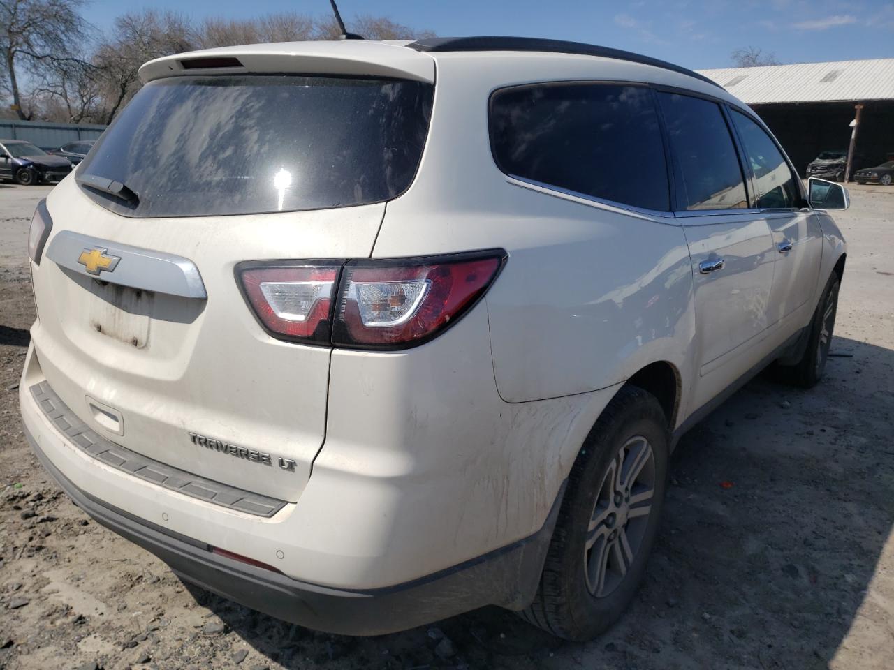Photo 4 from auction – 2015 CHEVROLET TRAVERSE L with VIN 1GNKRGKD5FJ199841