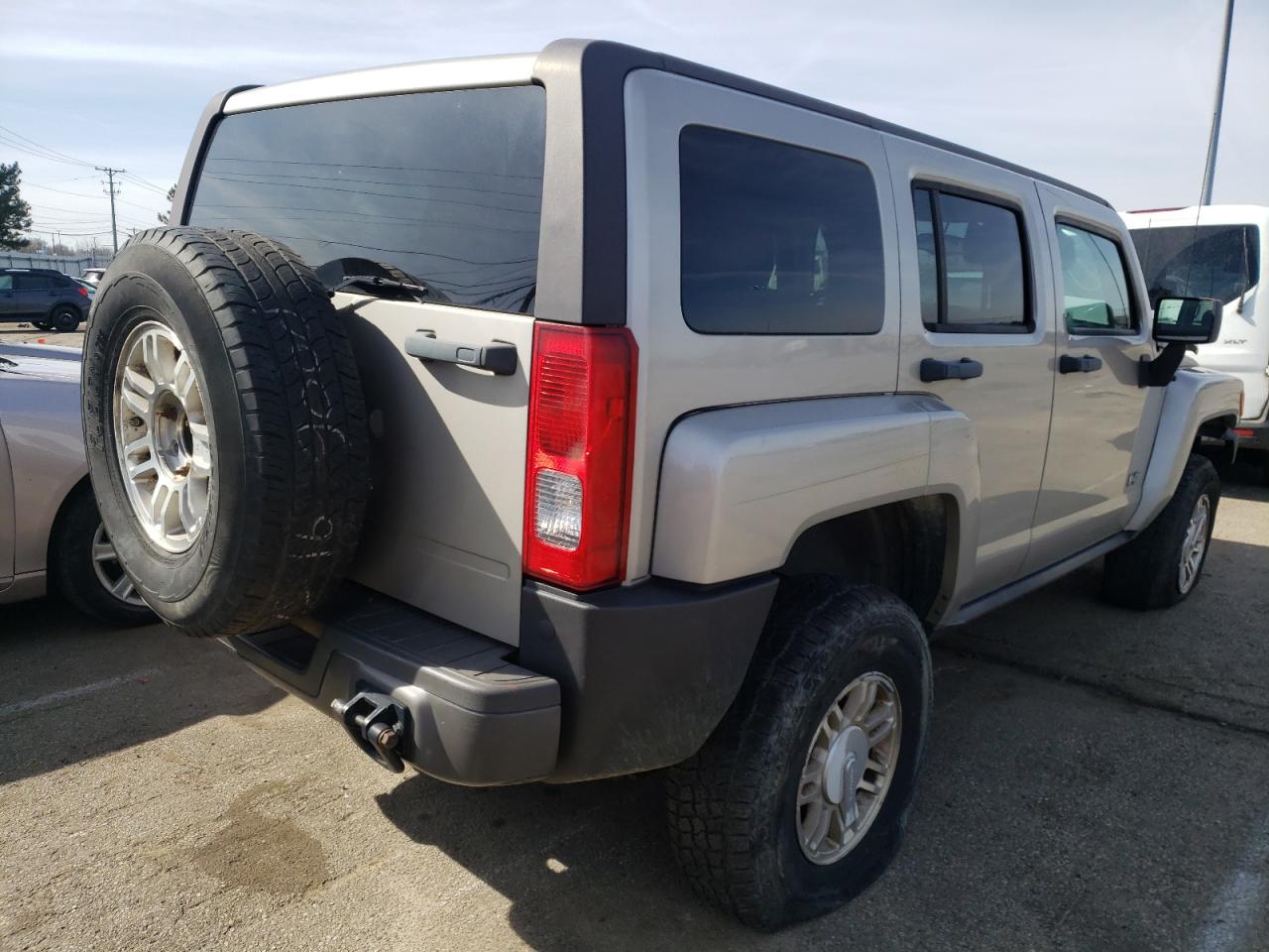 Photo 17 from auction – 2007 HUMMER H3 with VIN 5GTDN13E678165135