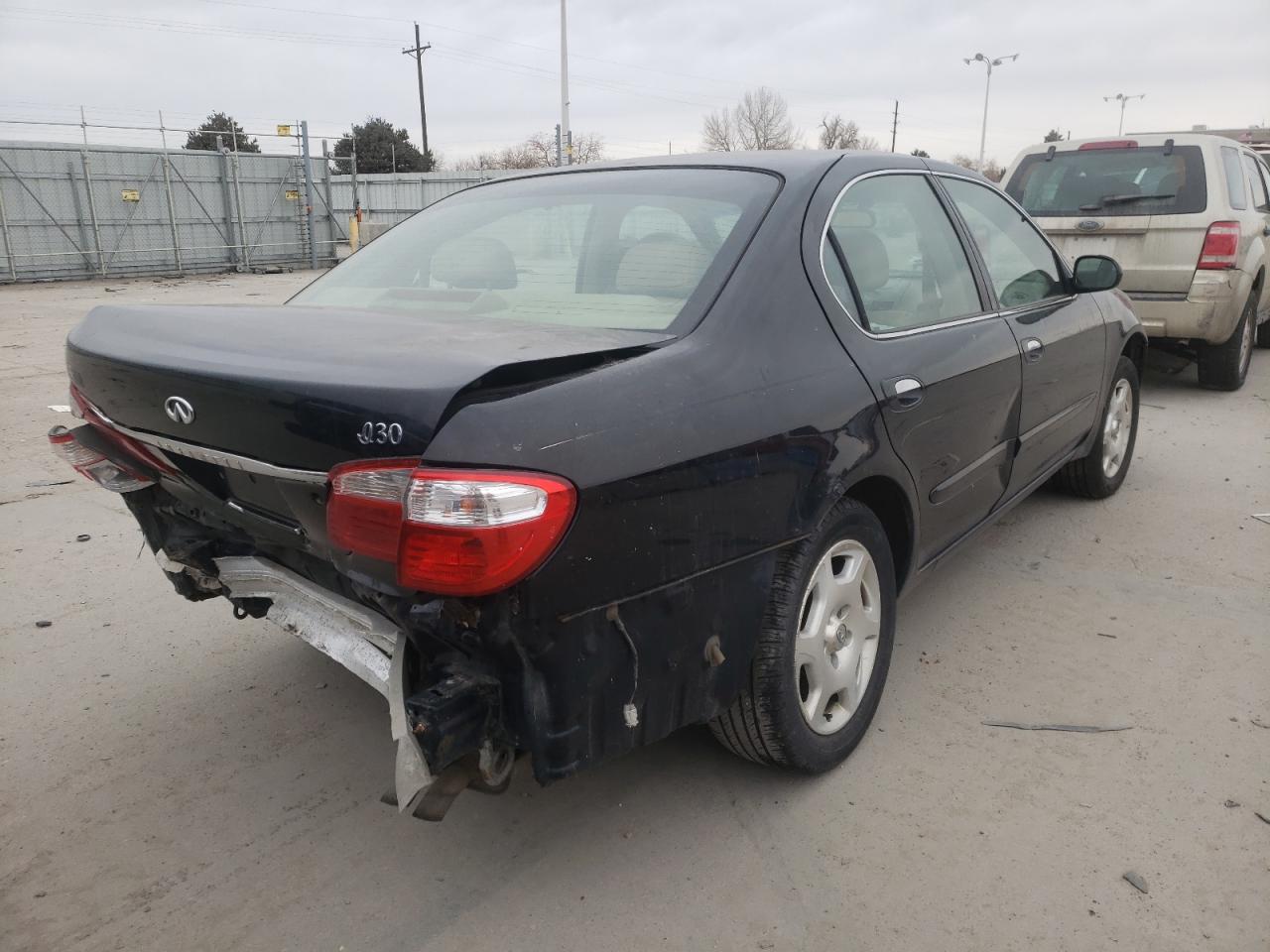 Photo 4 from auction – 2000 INFINITI I30 with VIN JNKCA31A1YT108896