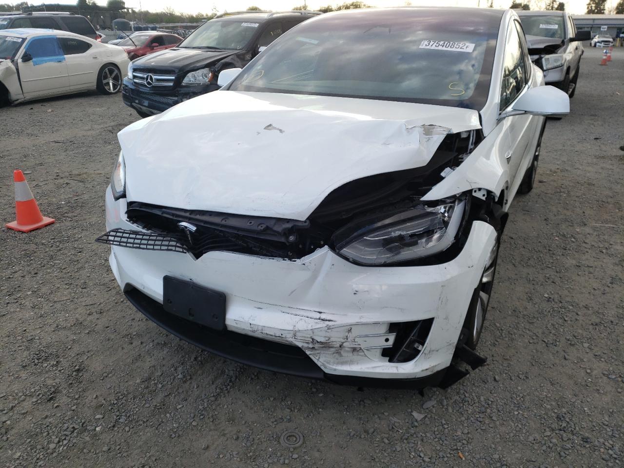 Photo 9 from auction – 2019 TESLA MODEL X with VIN 5YJXCAE21KF161404