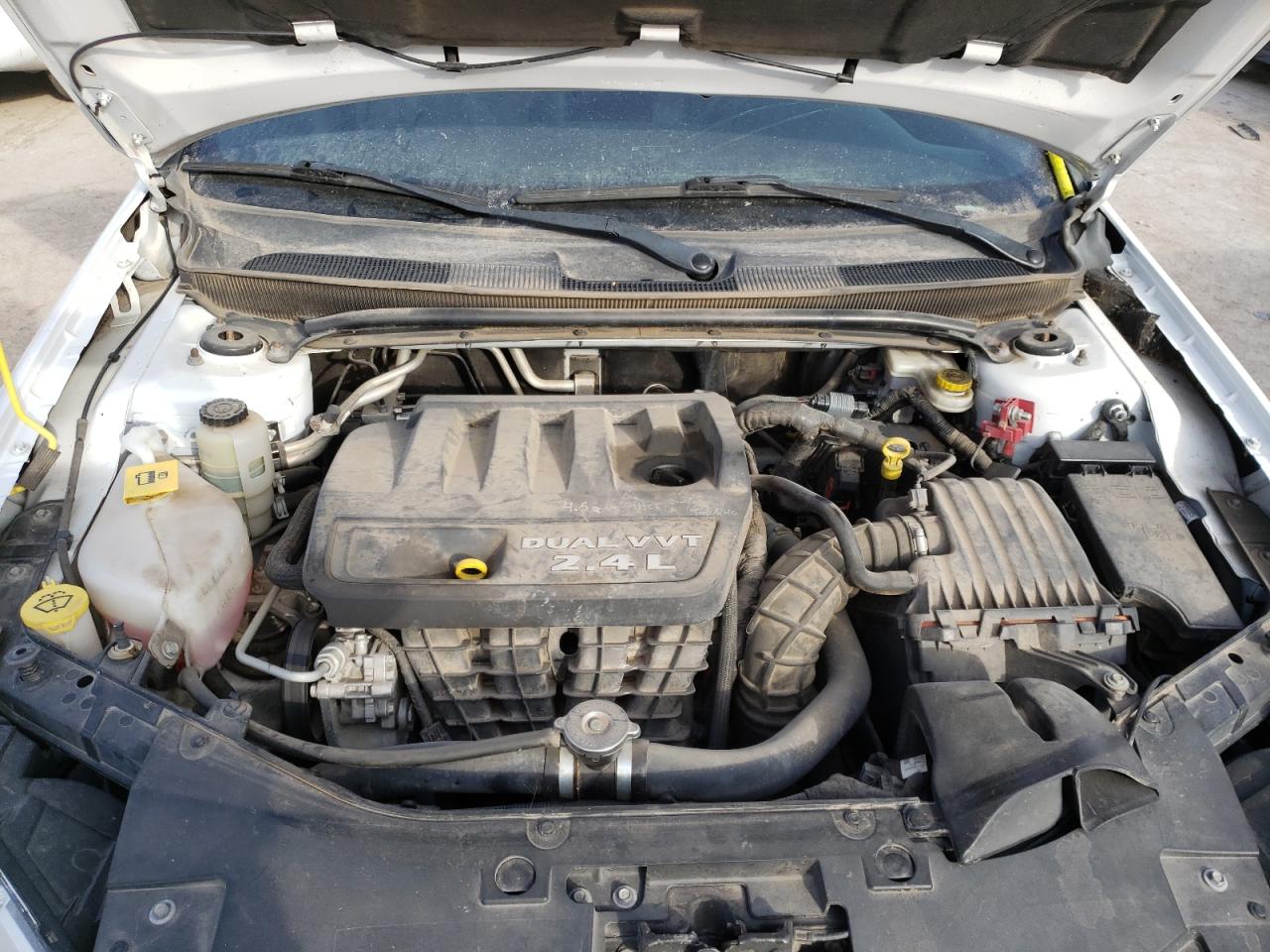 Photo 7 from auction – 2014 CHRYSLER 200 LX with VIN 1C3CCBAB3EN211790