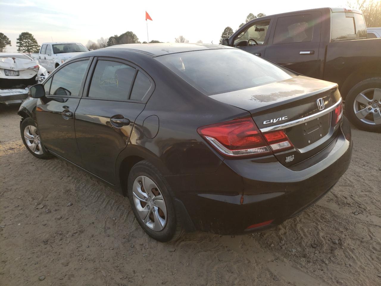 Photo 3 from auction – 2013 HONDA CIVIC LX with VIN 2HGFB2F50DH547419