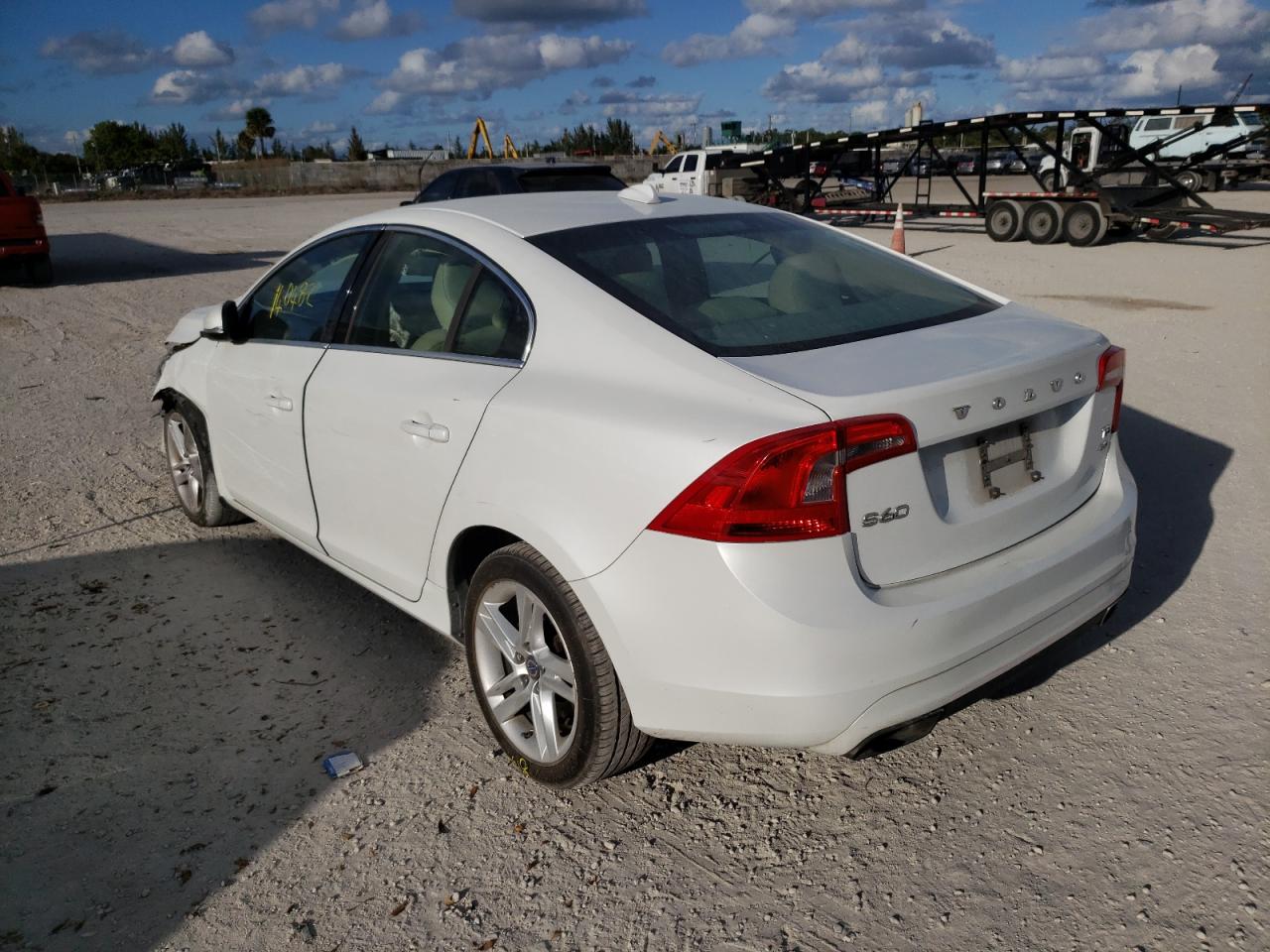 Photo 3 from auction – 2015 VOLVO S60 PREMIE with VIN YV1612TB3F1313704