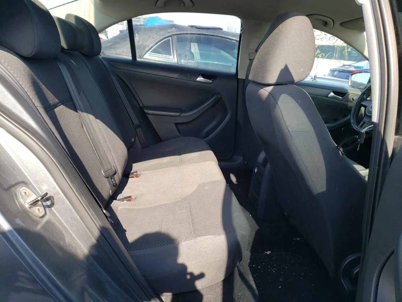 Photo 6 from auction – 2014 VOLKSWAGEN JETTA BASE with VIN 3VW2K7AJ7EM225777