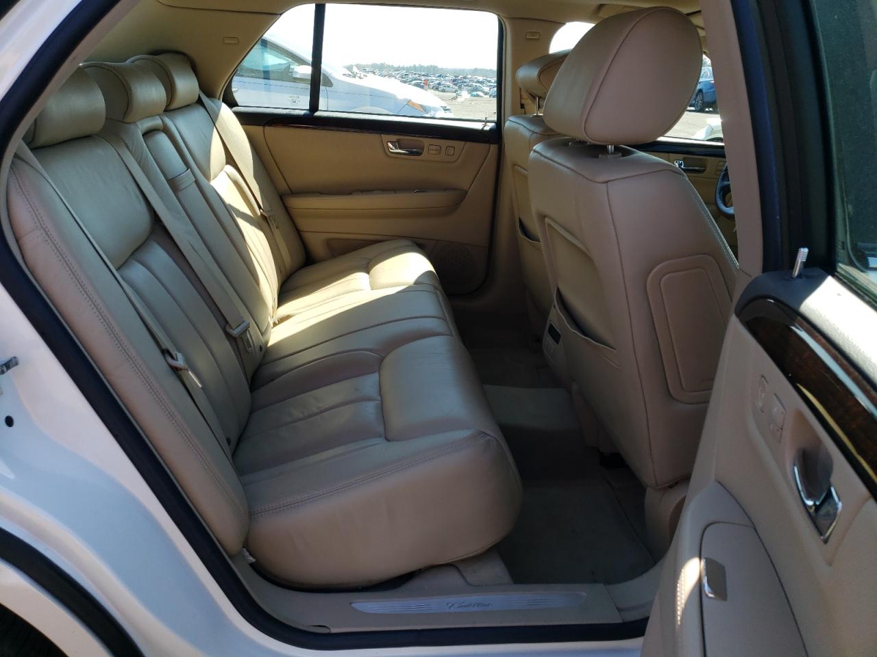 Photo 6 from auction – 2008 CADILLAC DTS with VIN 1G6KD57928U127838