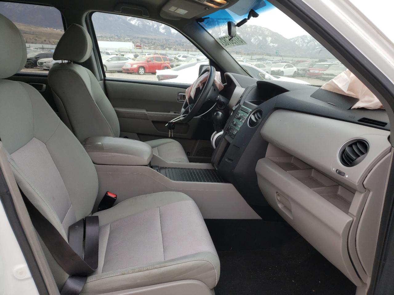 Photo 5 from auction – 2011 HONDA PILOT EX with VIN 5FNYF4H47BB029239