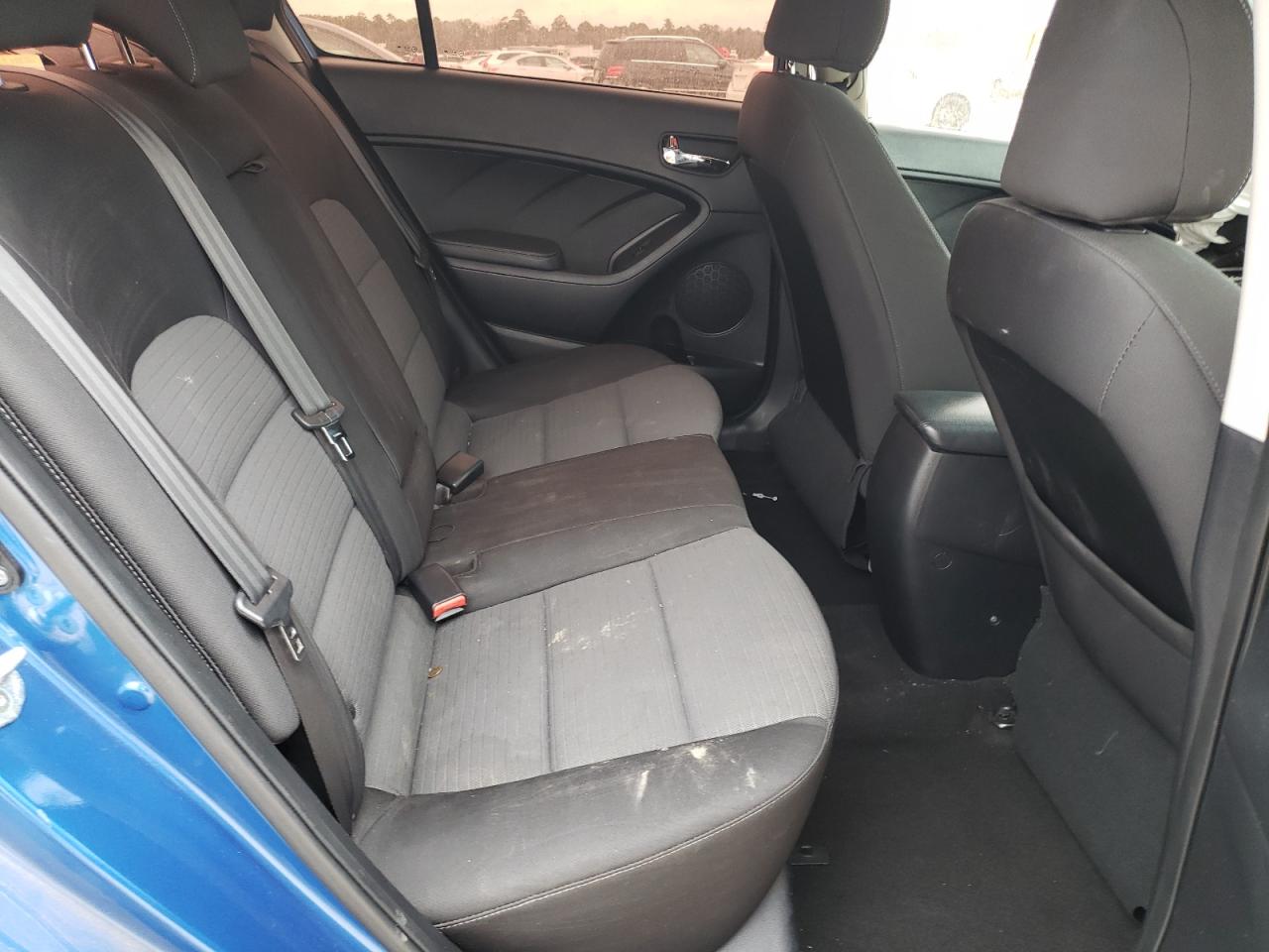 Photo 6 from auction – 2015 KIA FORTE LX with VIN KNAFX4A60F5362452