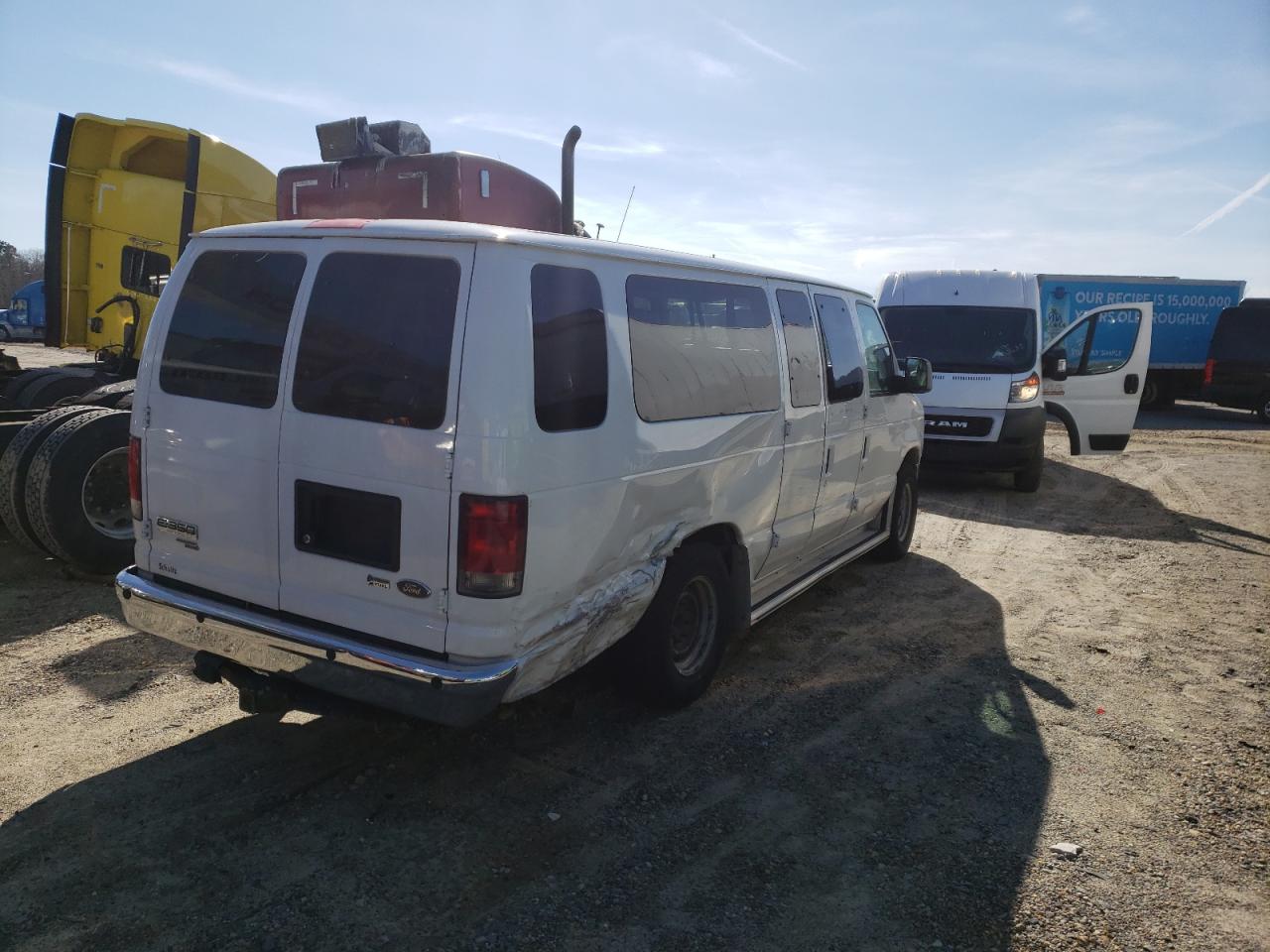 Photo 4 from auction – 2014 FORD ECONOLINE with VIN 1FBSS3BL4EDA97381