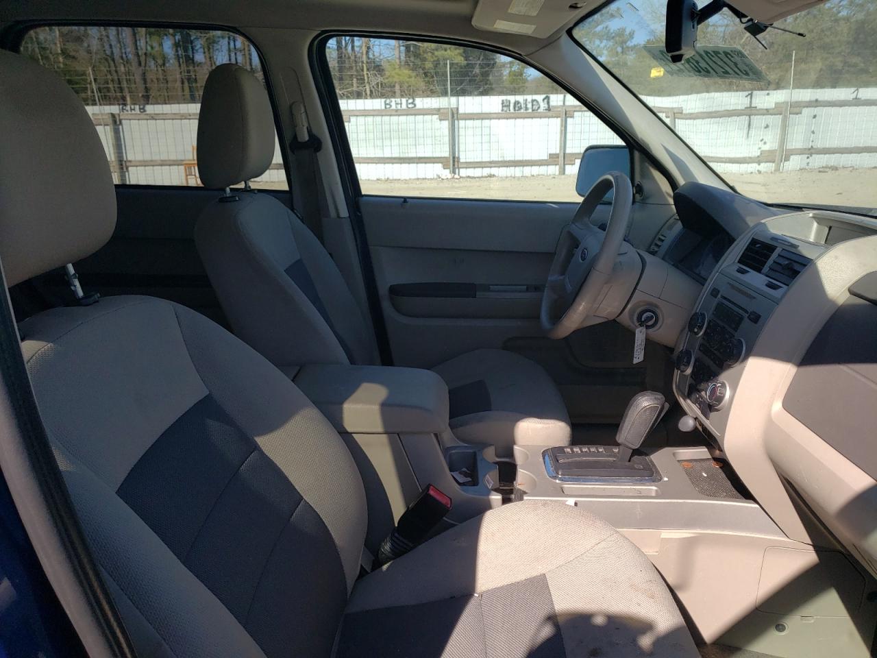 Photo 5 from auction – 2008 FORD ESCAPE XLT with VIN 1FMCU93128KD15081