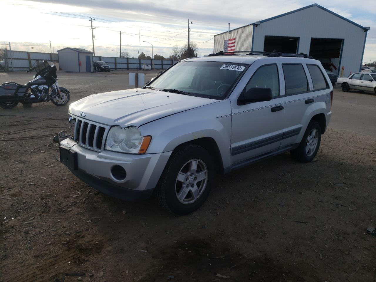 Photo 2 from auction – 2005 JEEP GRAND CHER with VIN 1J4GR48K05C665403
