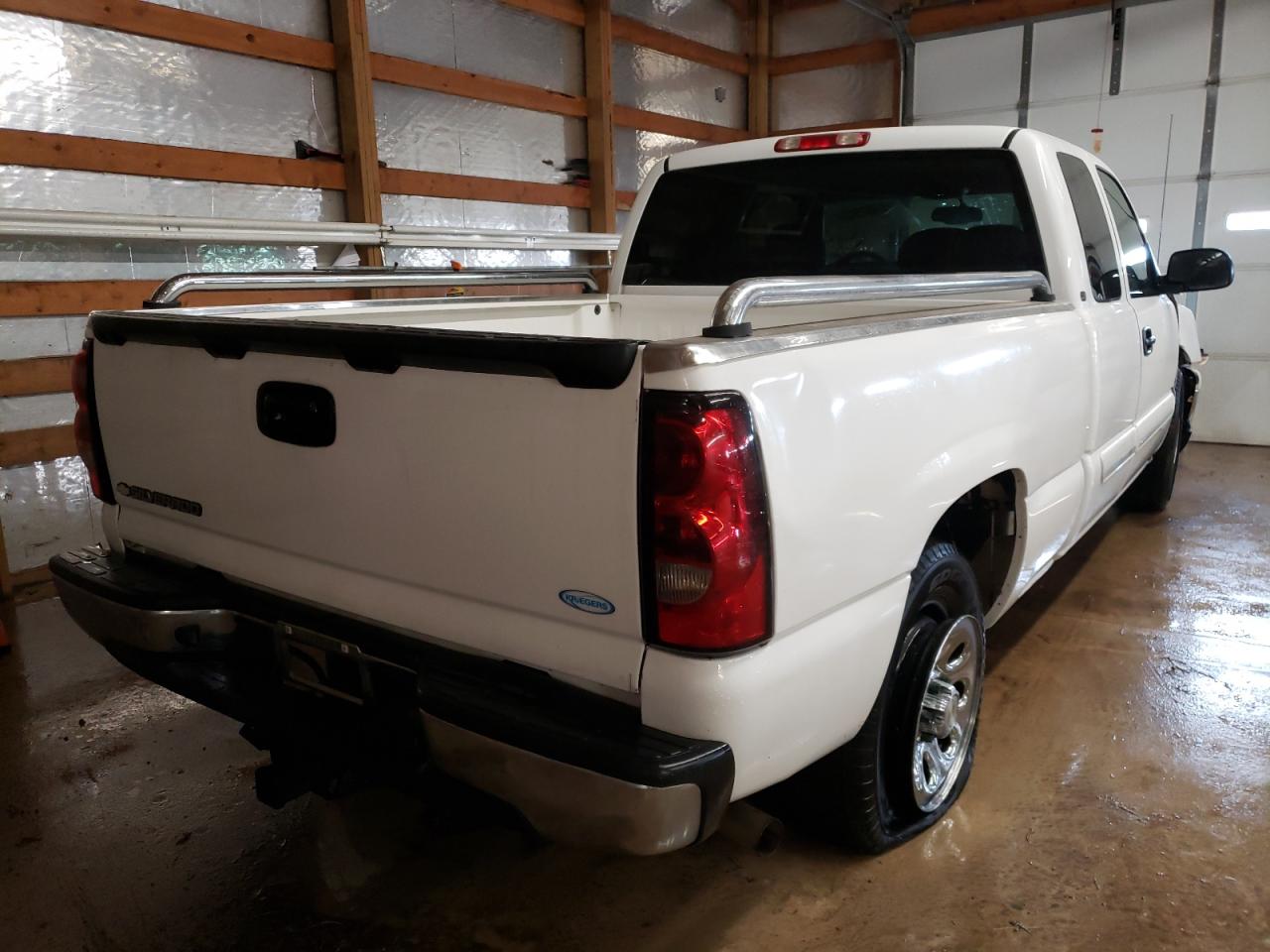 Photo 4 from auction – 2007 CHEVROLET SILVERADO with VIN 1GCEC19ZX7Z198564