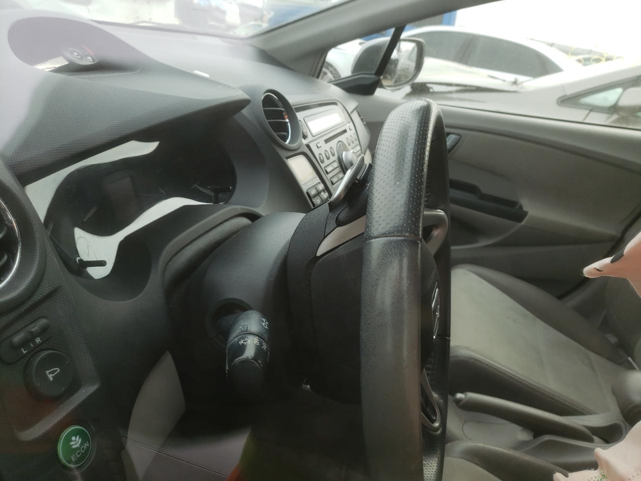 Photo 8 from auction – 2012 HONDA INSIGHT EX with VIN JHMZE2H7XCS004473
