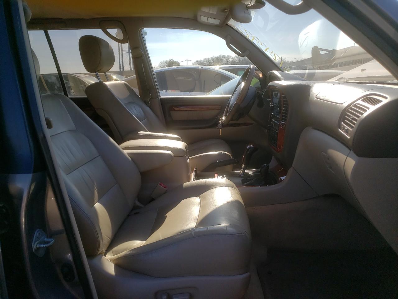 Photo 5 from auction – 2000 LEXUS LX 470 with VIN JT6HT00W5Y0118241