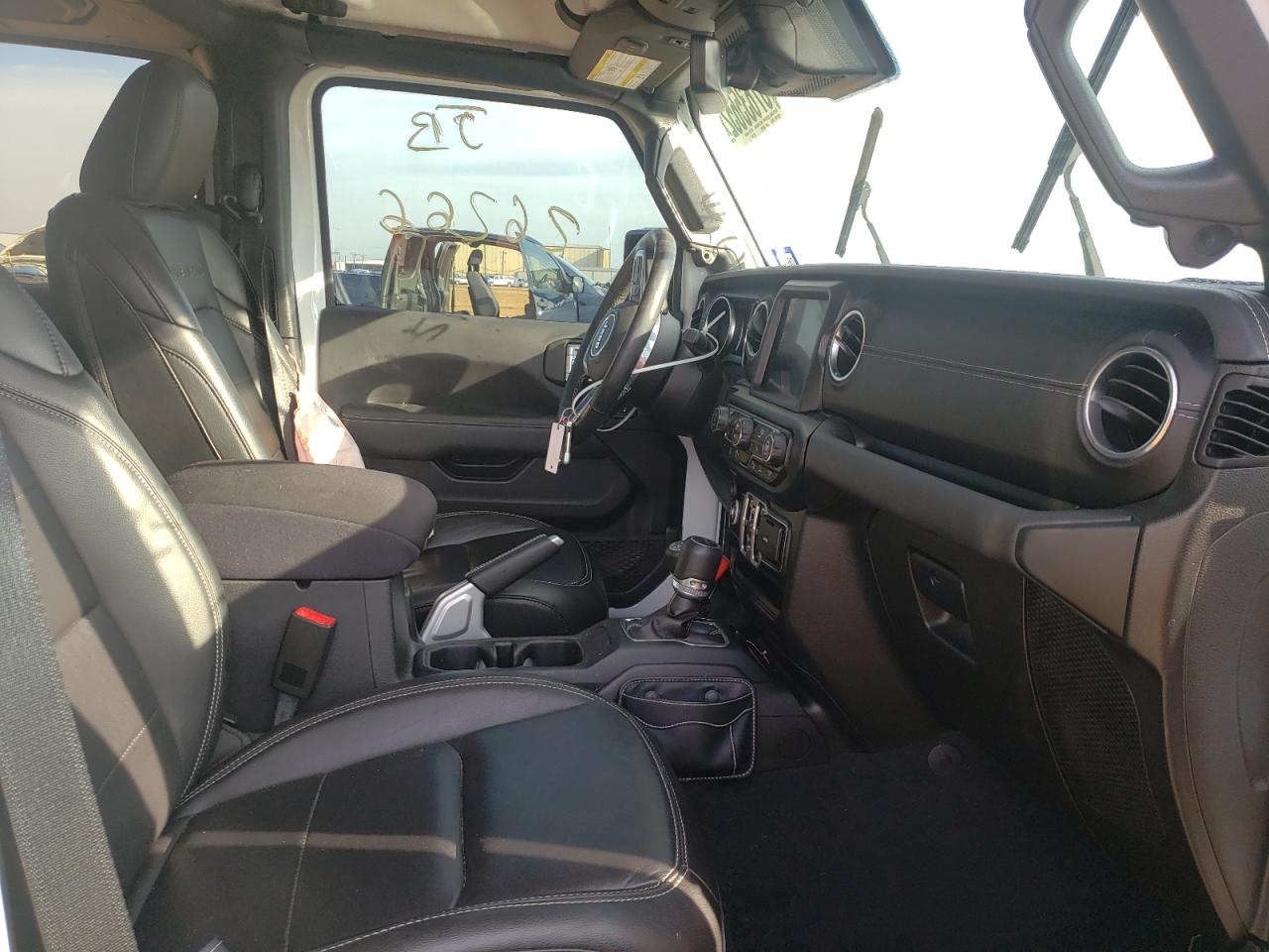 Photo 5 from auction – 2020 JEEP GLADIATOR with VIN 1C6HJTFG1LL175308