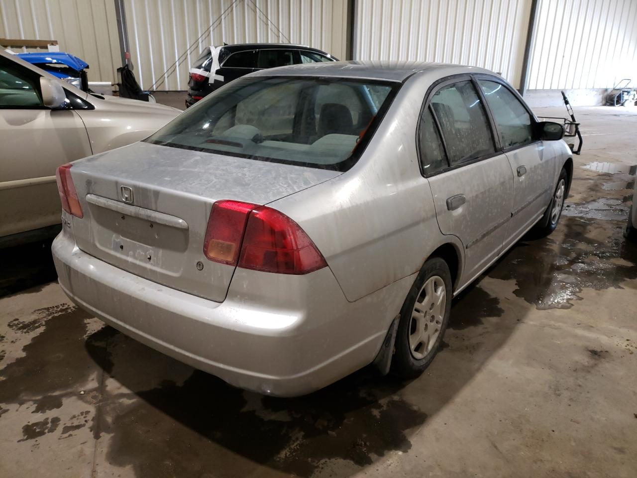 Photo 4 from auction – 2001 HONDA CIVIC DX with VIN 2HGES16331H940024