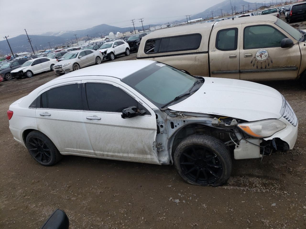 Photo 9 from auction – 2014 CHRYSLER 200 LIMITE with VIN 1C3CCBCG4EN179652
