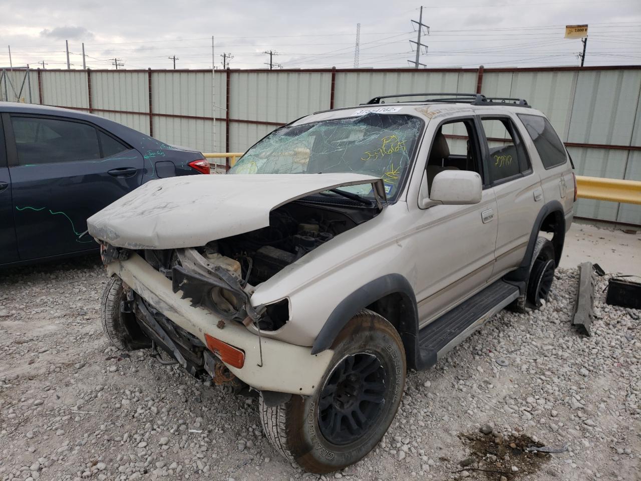 Photo 2 from auction – 1998 TOYOTA 4RUNNER SR with VIN JT3GN86R2W0059665