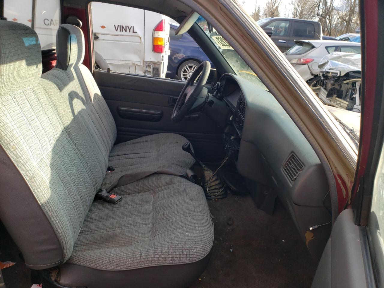 Photo 5 from auction – 1990 TOYOTA PICKUP 1/2 with VIN JT4RN81P1L5058600