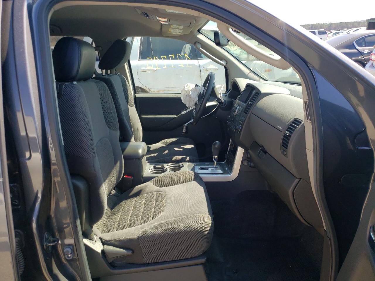 Photo 5 from auction – 2010 NISSAN PATHFINDER with VIN 5N1AR1NB7AC626778