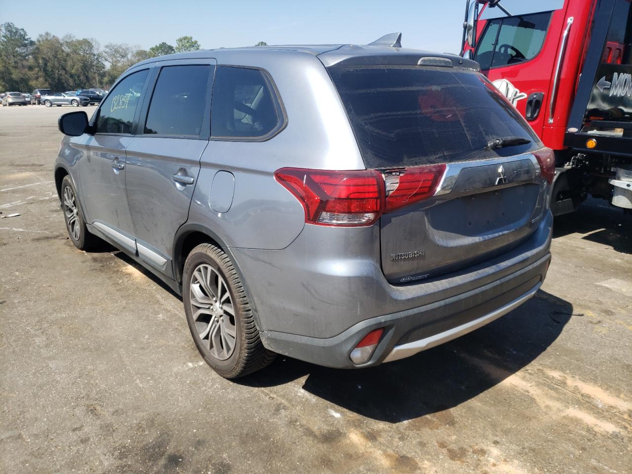 Photo 3 from auction – 2017 MITSUBISHI OUTLANDER with VIN JA4AD2A3XHZ030167