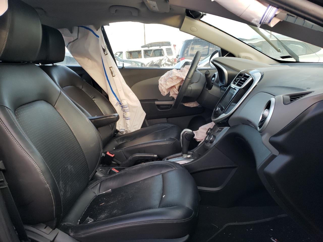 Photo 5 from auction – 2018 CHEVROLET SONIC PREM with VIN 1G1JF5SB9J4138928