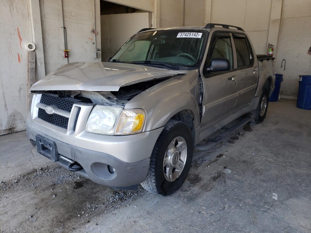 Photo 2 from auction – 2003 FORD EXPLORER S with VIN 1FMZU77E33UB57293