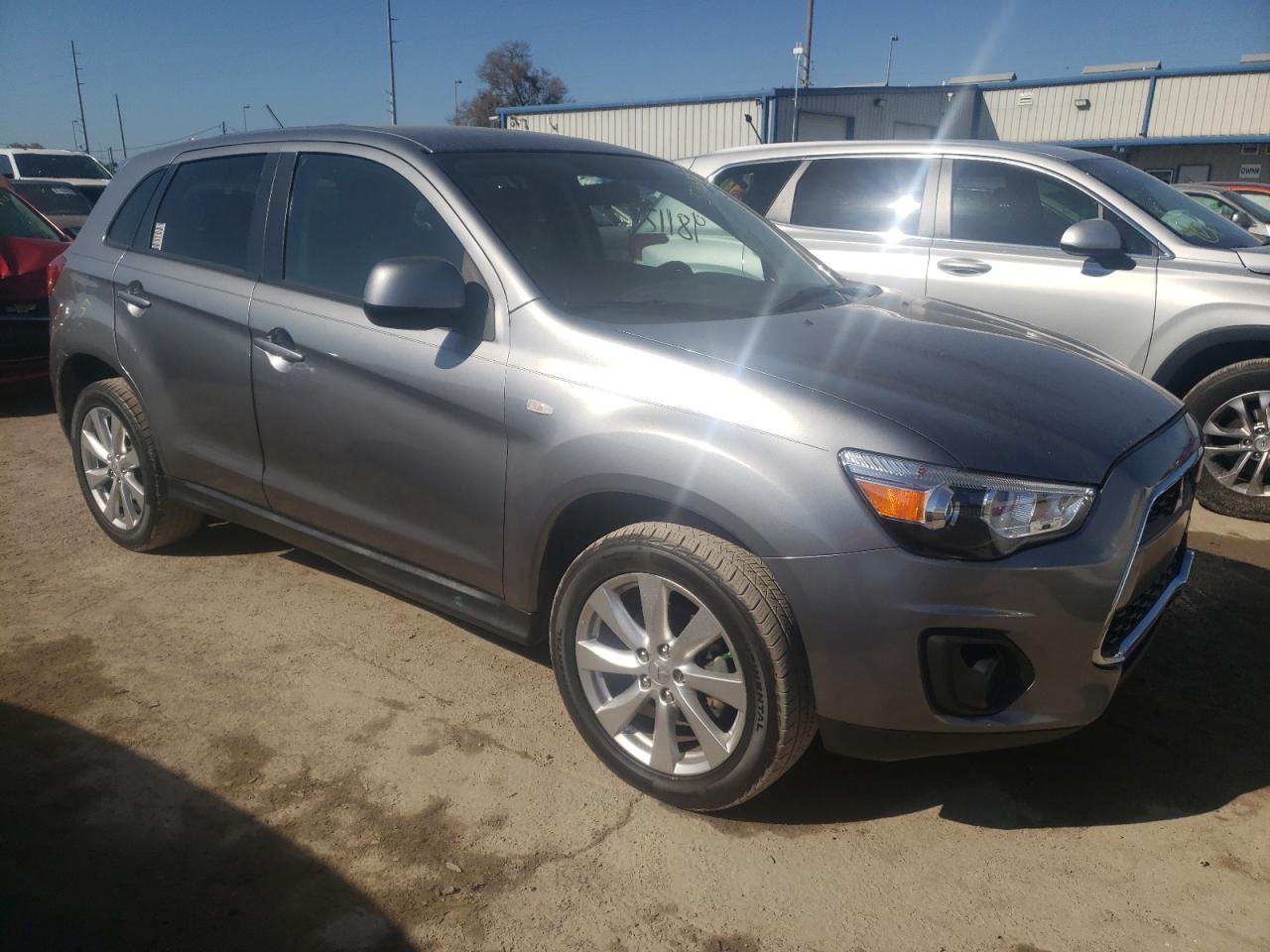 MITSUBISHI OUTLANDER 2014 مع رقم تعريف المركبة 4A4AP3AU4EE017986 - صورة من المزاد