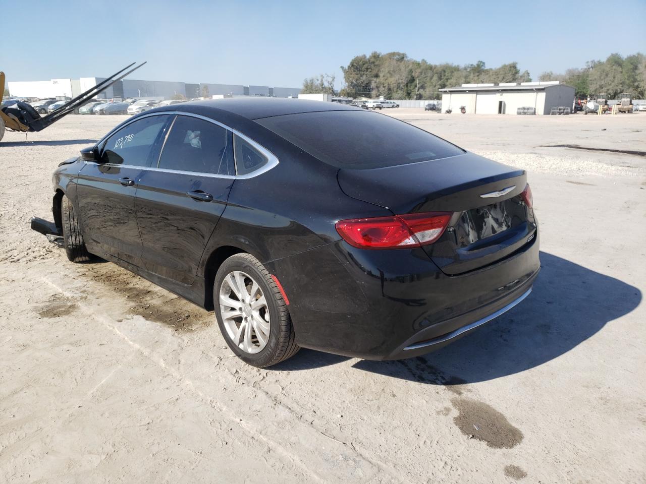 Photo 3 from auction – 2015 CHRYSLER 200 LIMITE with VIN 1C3CCCAB4FN760258