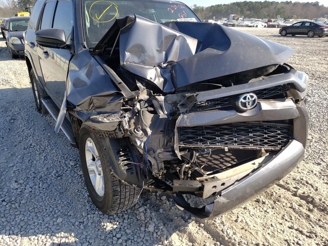 Photo 9 from auction – 2017 TOYOTA 4RUNNER SR with VIN JTEZU5JR4H5152203