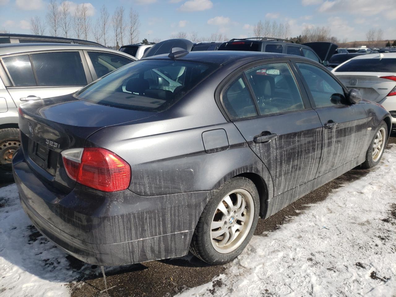Photo 4 from auction – 2007 BMW 323 I with VIN WBAVH13577KC97326
