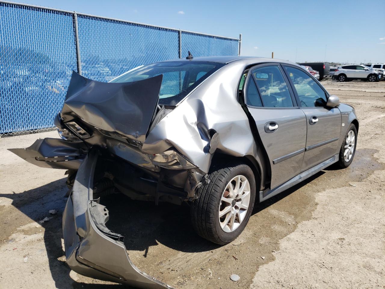 Photo 4 from auction – 2003 SAAB 9-3 LINEAR with VIN YS3FB45S831031879