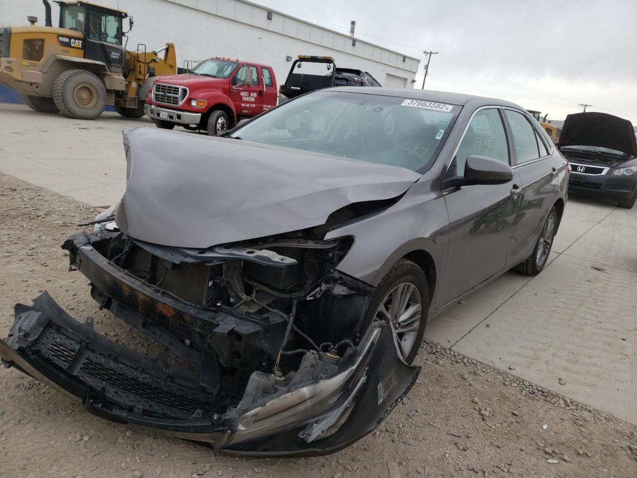 Photo 2 from auction – 2017 TOYOTA CAMRY with VIN 4T1BF1FK7HU692392