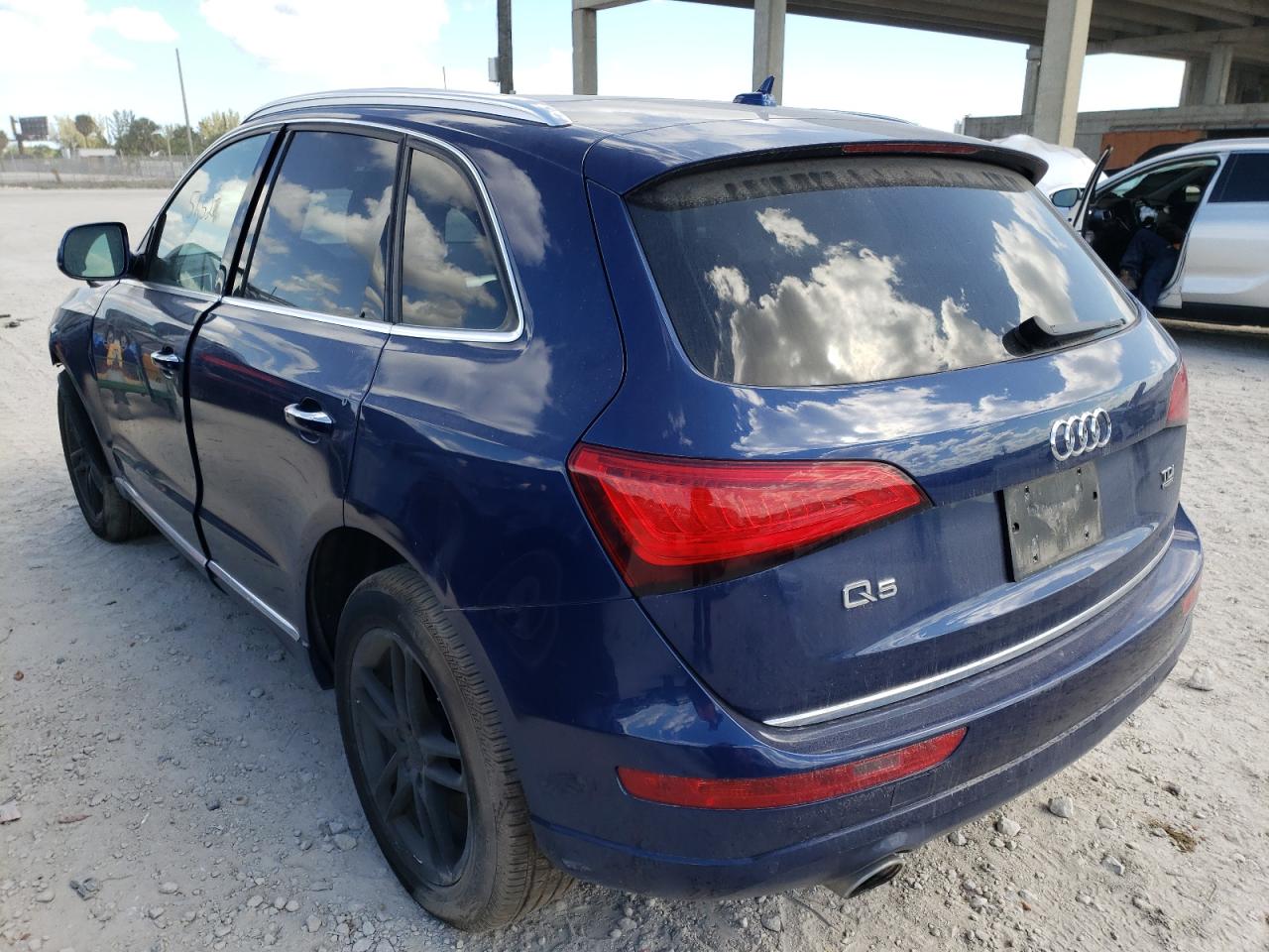 Photo 3 from auction – 2015 AUDI Q5 TDI PRE with VIN WA1CMAFP7FA052833
