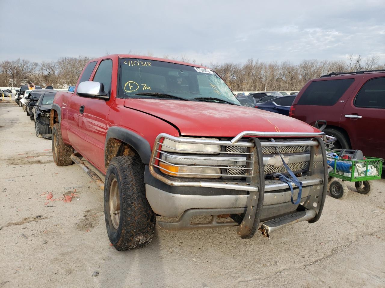 CHEVROLET SILVERADO 2000 with VIN 1GCGK29U7YE410318 - Photo from auction
