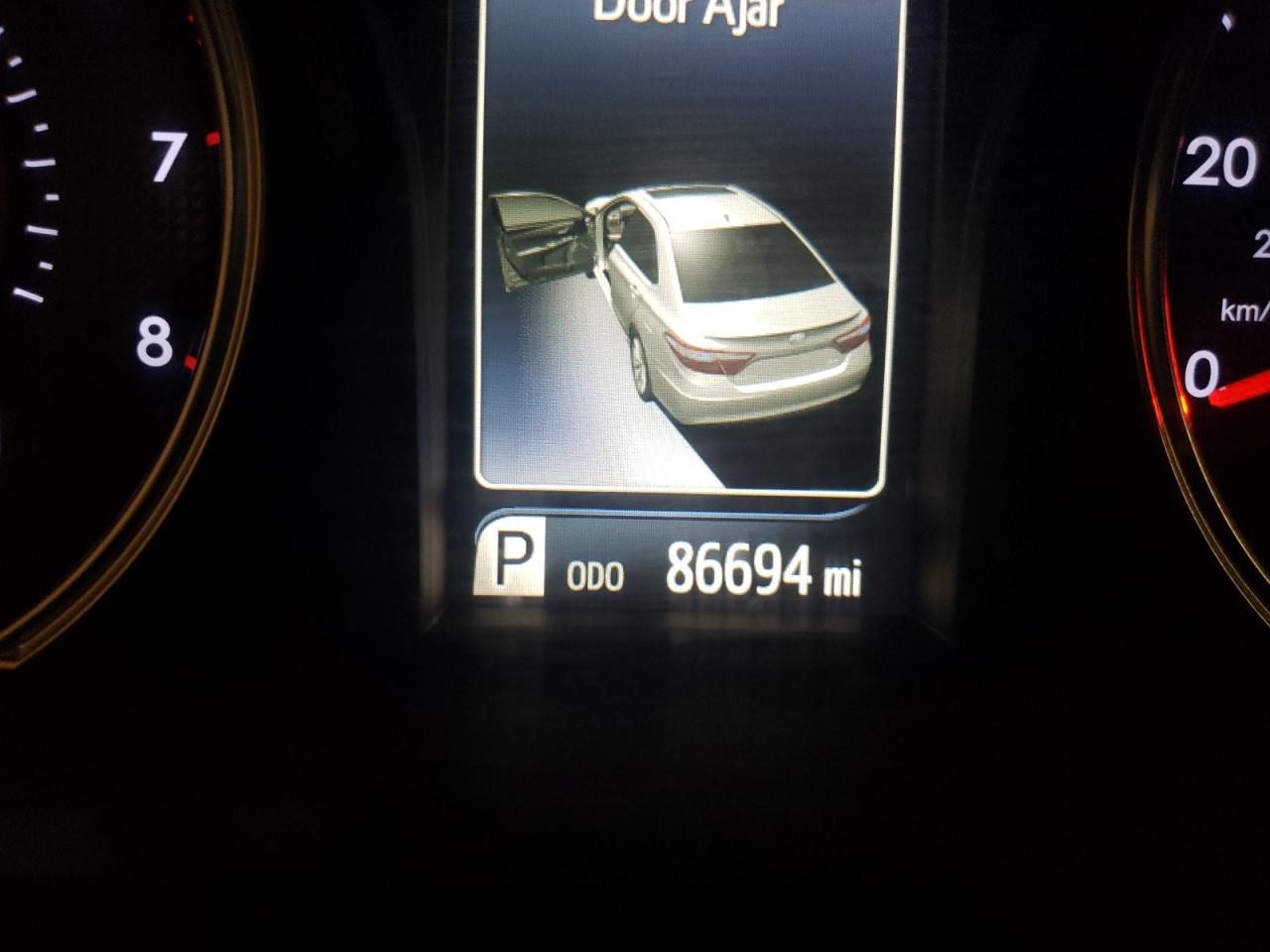 Photo 8 from auction – 2017 TOYOTA CAMRY SE with VIN 4T1BF1FK5HU298244