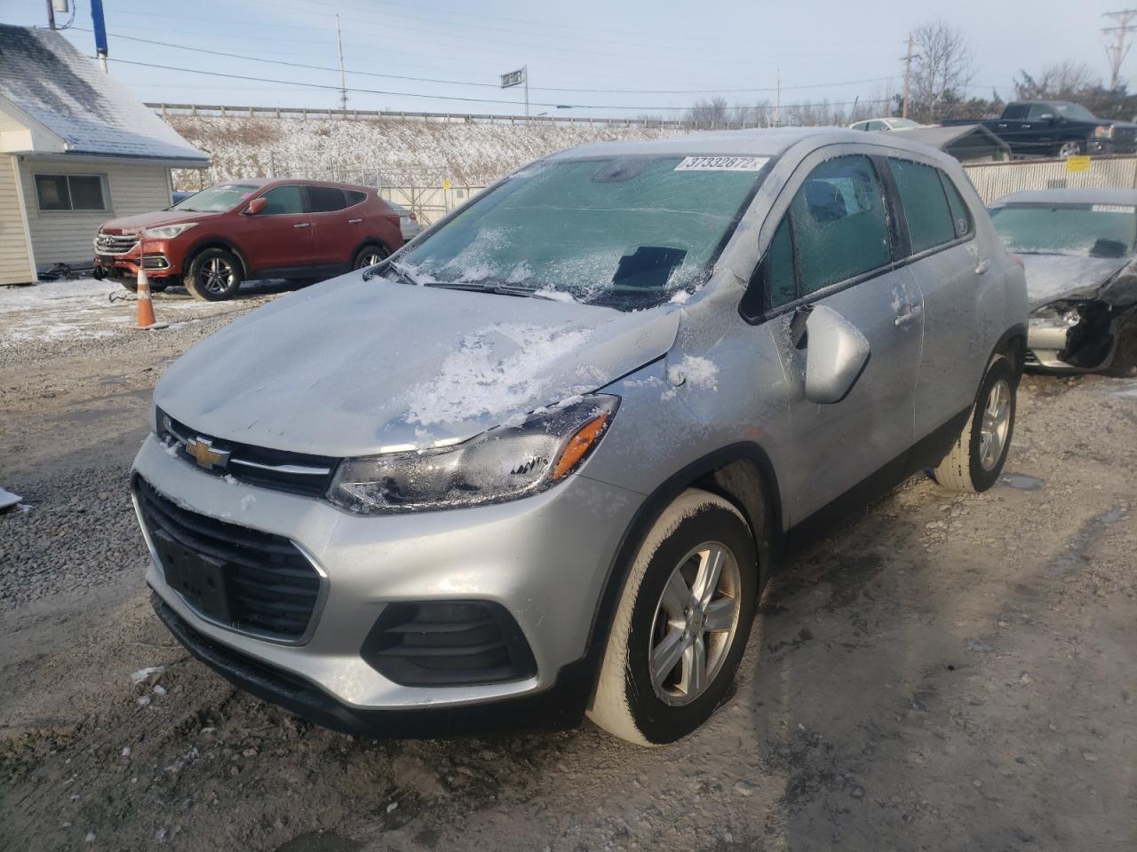 Photo 2 from auction – 2017 CHEVROLET TRAX LS with VIN KL7CJNSB7HB102107
