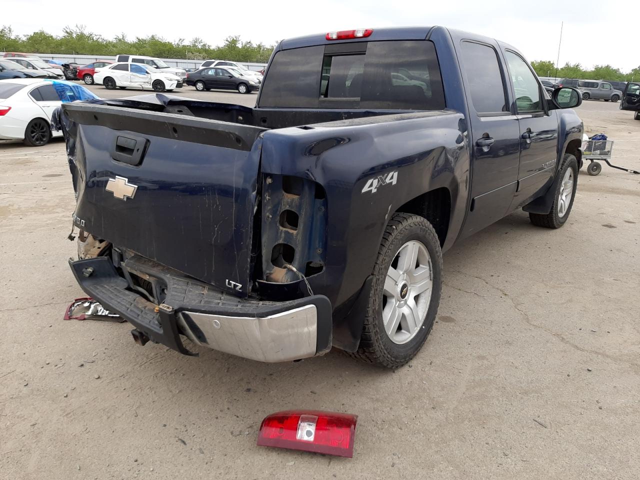 Photo 4 from auction – 2008 CHEVROLET SILVRDO LT with VIN 2GCEK13M281142502