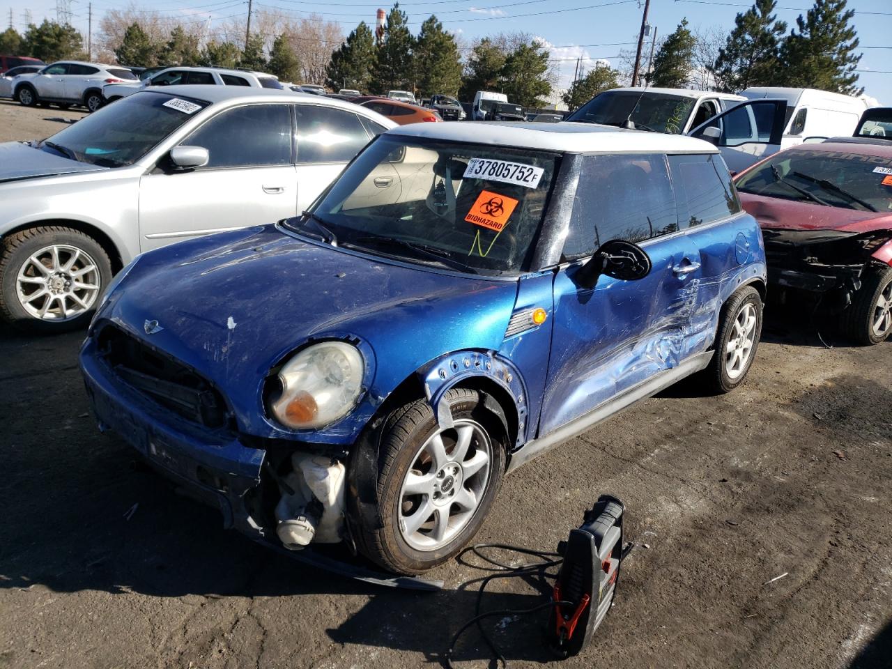 Photo 2 from auction – 2008 MINI COOPER with VIN WMWMF33518TU65743