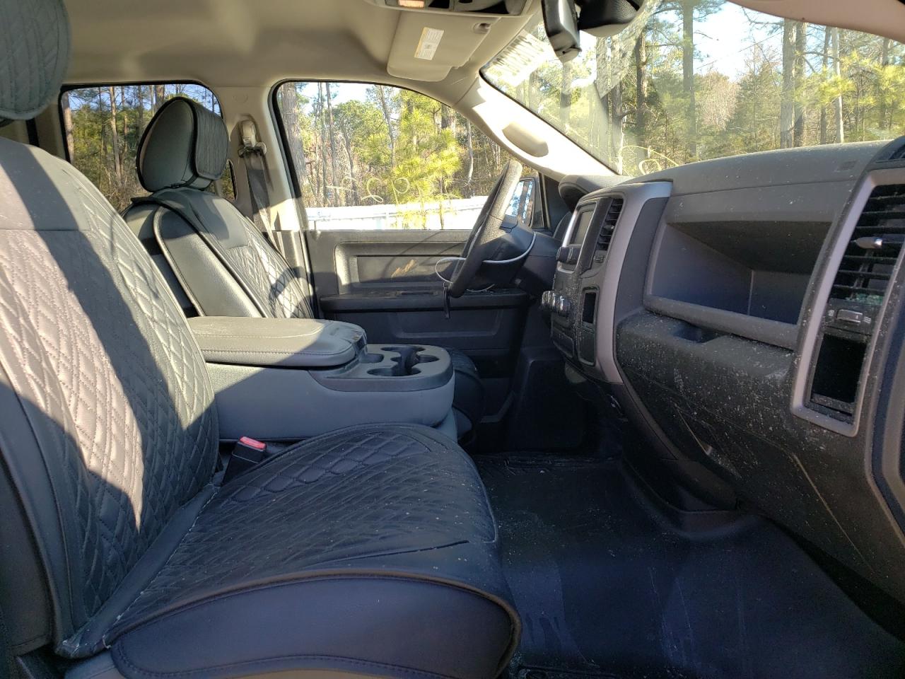 Photo 5 from auction – 2016 RAM 1500 ST with VIN 1C6RR7FM2GS105998
