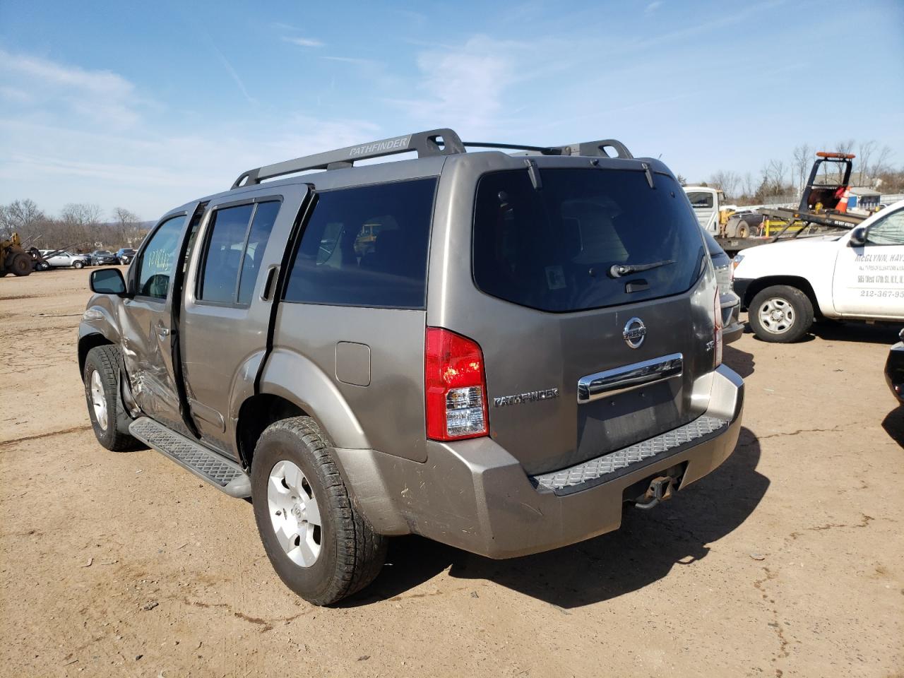 Photo 3 from auction – 2005 NISSAN PATHFINDER with VIN 5N1AR18W35C753001