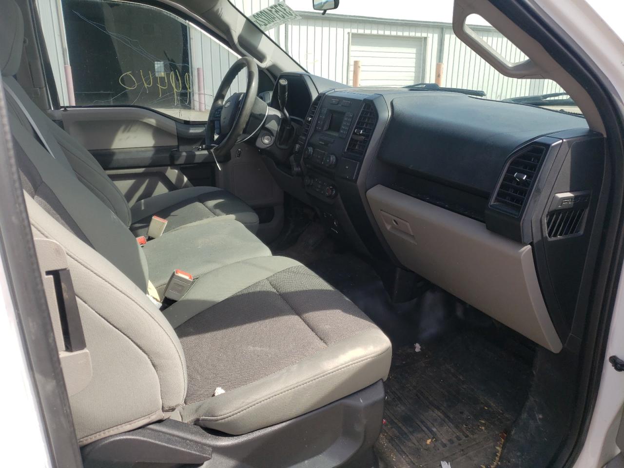 Photo 5 from auction – 2016 FORD F150 SUPER with VIN 1FTFX1EF2GFA99775