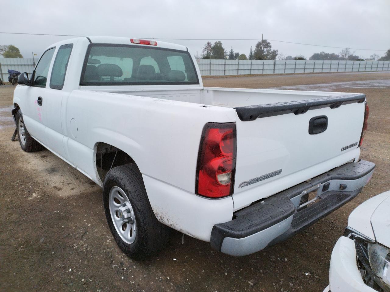 Photo 3 from auction – 2006 CHEVROLET SILVERADO with VIN 1GCEC19X76Z152459