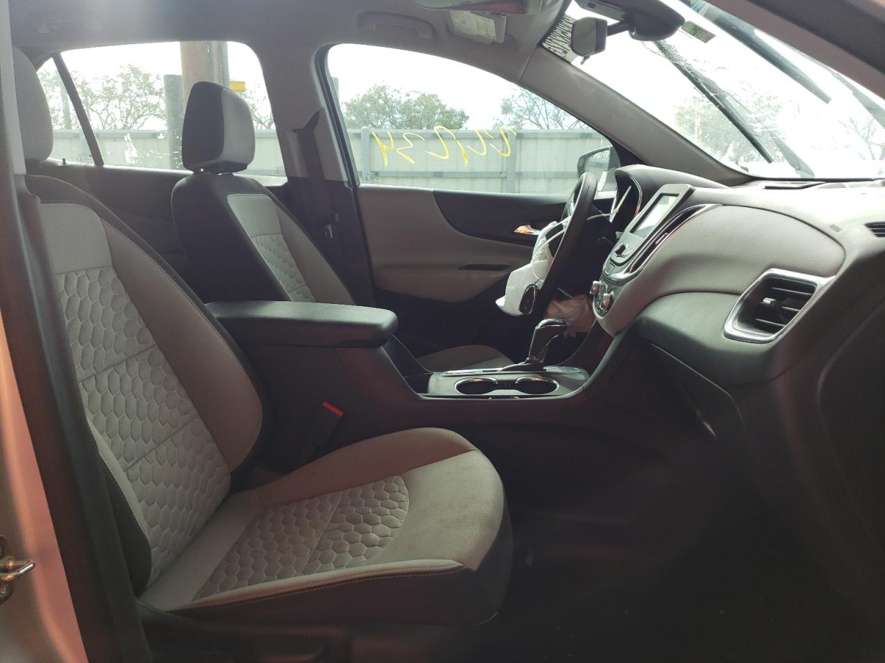Photo 5 from auction – 2021 CHEVROLET EQUINOX LS with VIN 3GNAXHEV1MS102612