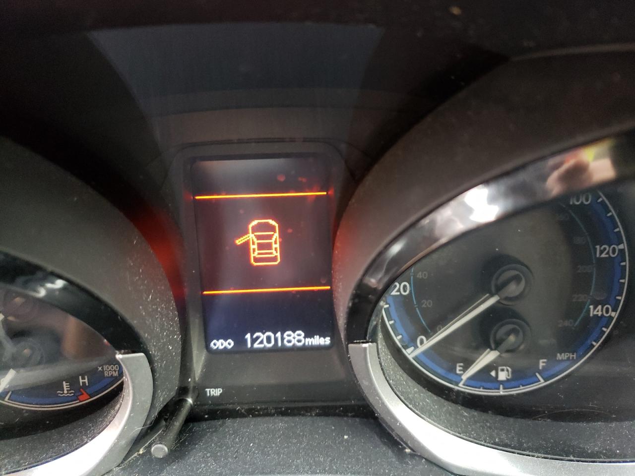 Photo 8 from auction – 2014 TOYOTA COROLLA L with VIN 5YFBURHE7EP058850