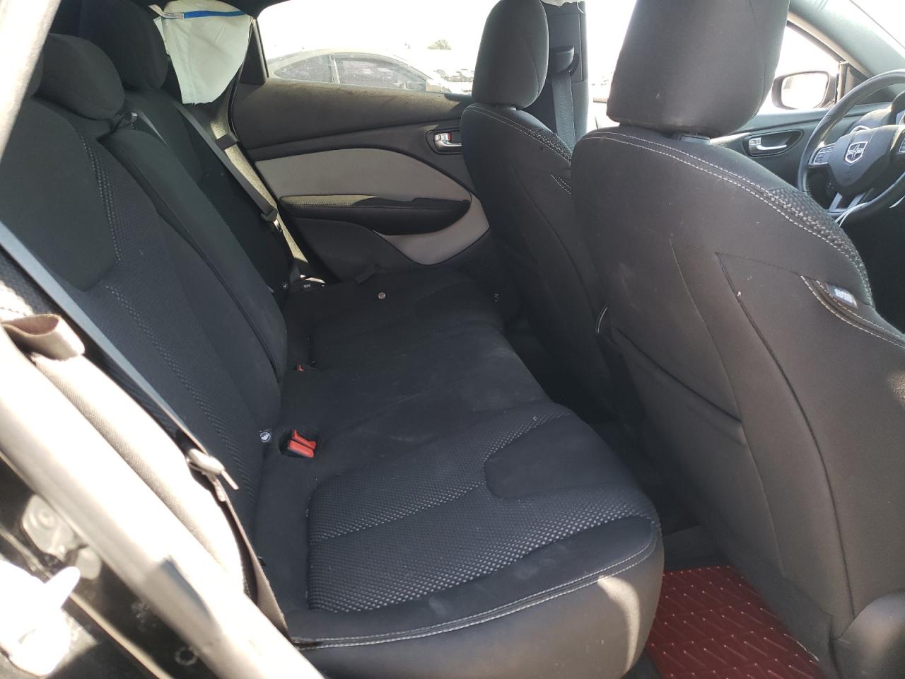 Photo 6 from auction – 2015 DODGE DART SXT with VIN 1C3CDFBB7FD111539