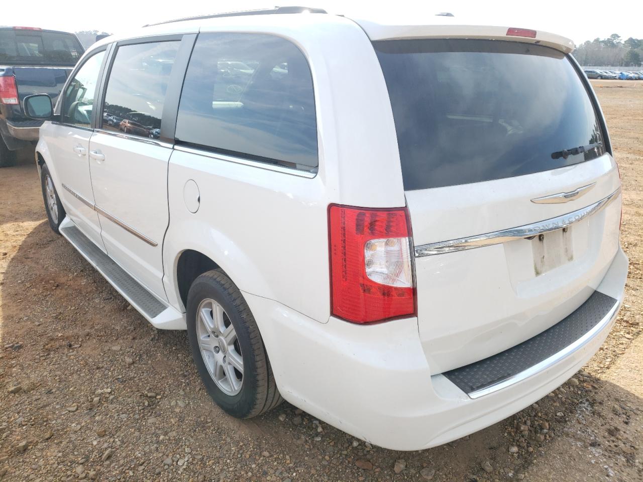 Photo 3 from auction – 2012 CHRYSLER TOWN & COU with VIN 2C4RC1BG3CR163783