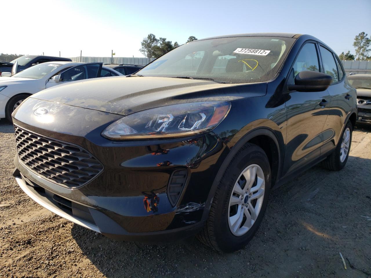 Photo 2 from auction – 2020 FORD ESCAPE S with VIN 1FMCU0F61LUA22059